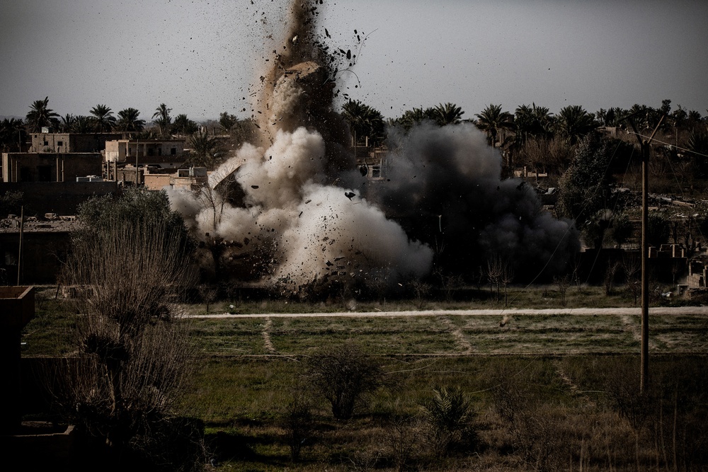 Coalition Forces provide security to Syrian Democratic Forces