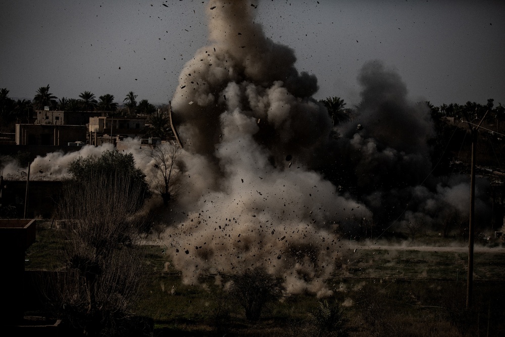 Coalition Forces provide security to Syrian Democratic Forces