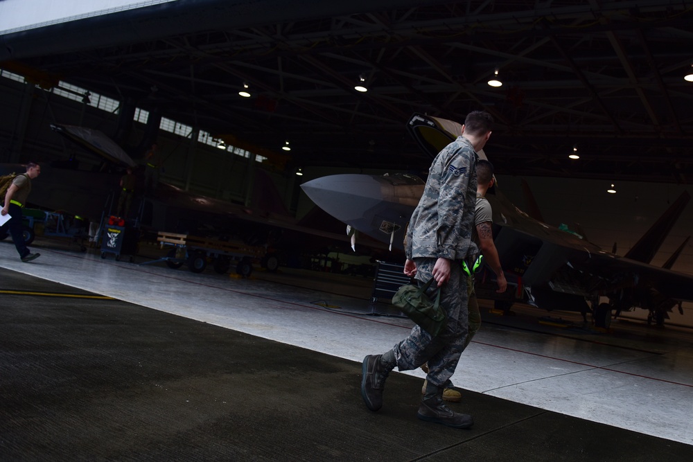 Tyndall F22s at Eglin AFB