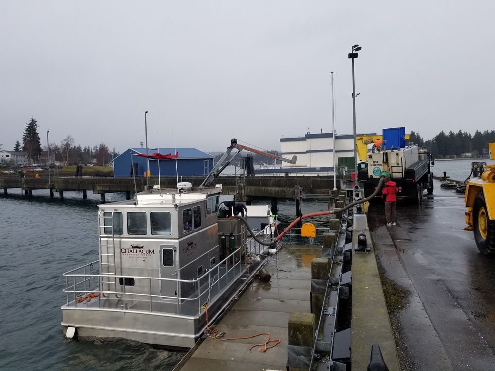 NUWC Division, Keyport Assists in Coho Salmon Transfer