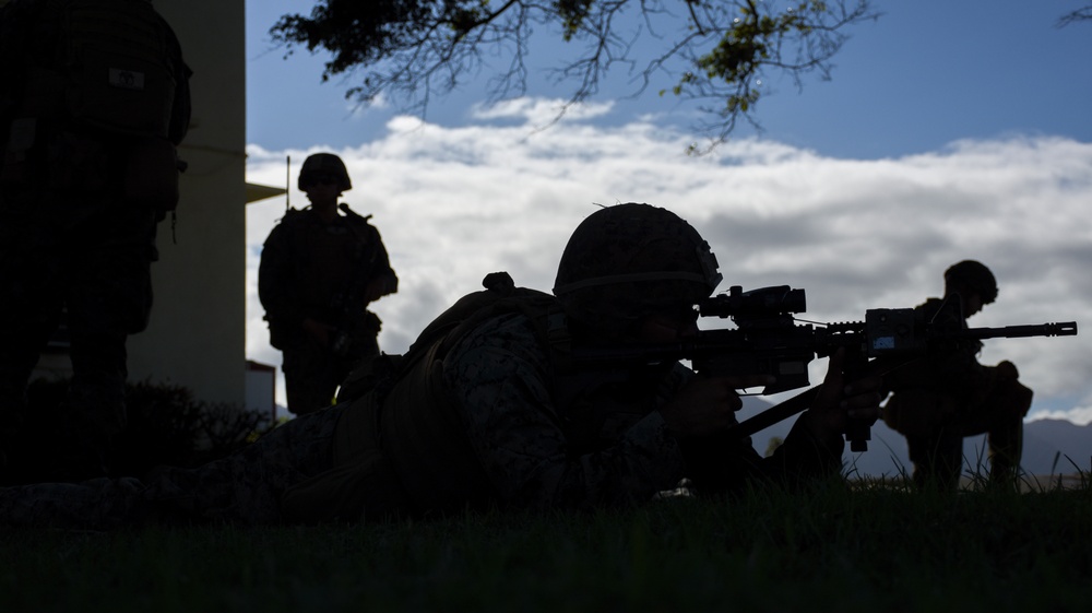 Reserve Citizen Airmen, Marines conduct CSAR training in Hawaii