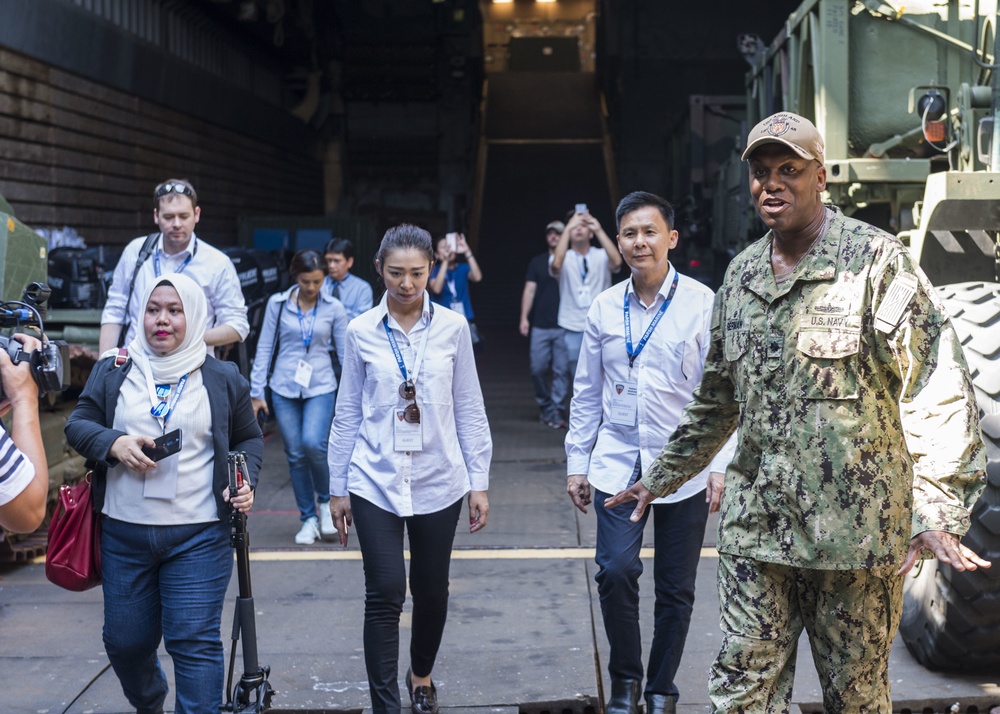 USS Ashland (LSD 48) ship tour