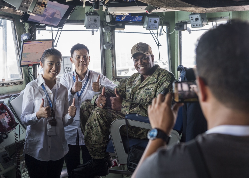 USS Ashland (LSD 48) ship tour