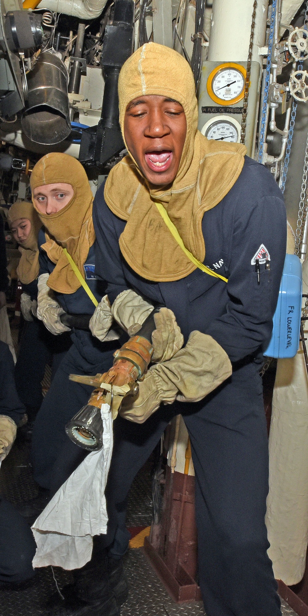 USS Blue Ridge conducts main space fire drill