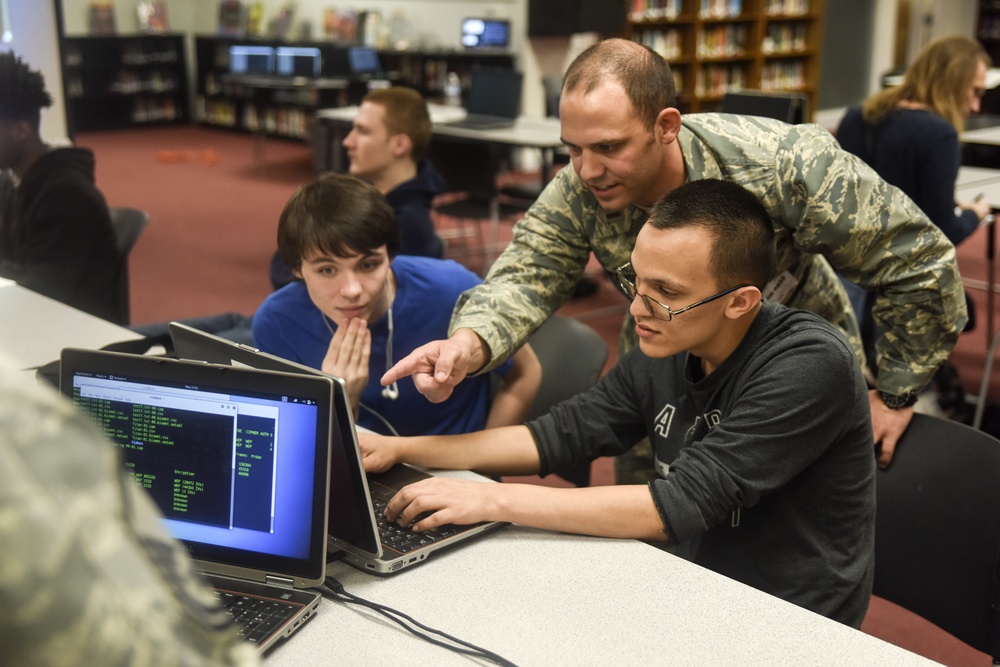 Arkansas National Guard cyber unit teaches local school cybersecurity best practices