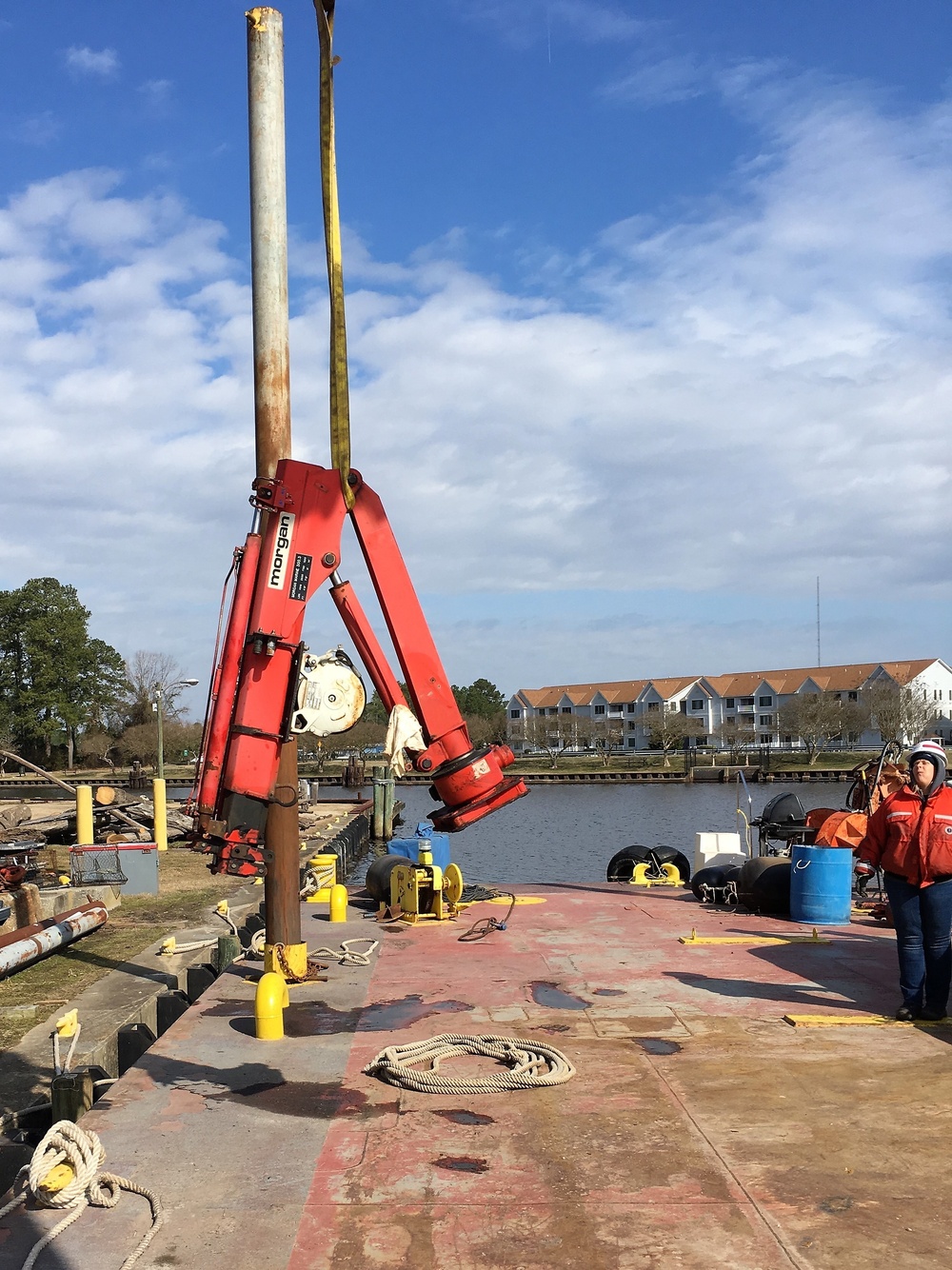 USACE Norfolk's Harrell undergoes crane replacement