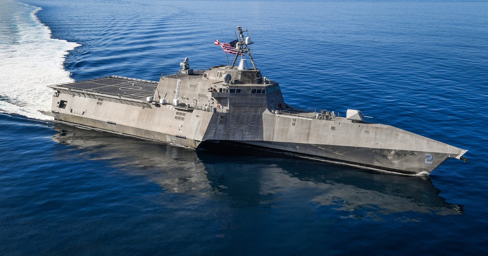 USS Independence (LCS 2) Sails in the Eastern Pacific