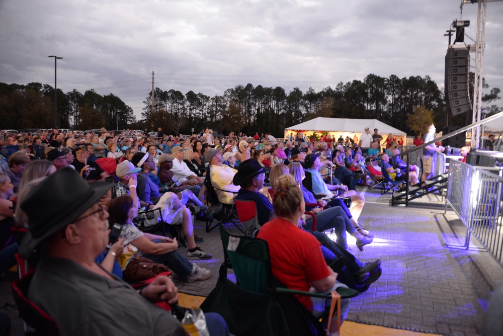 Lt. Dan Band performs for troops at NAS Jacksonville