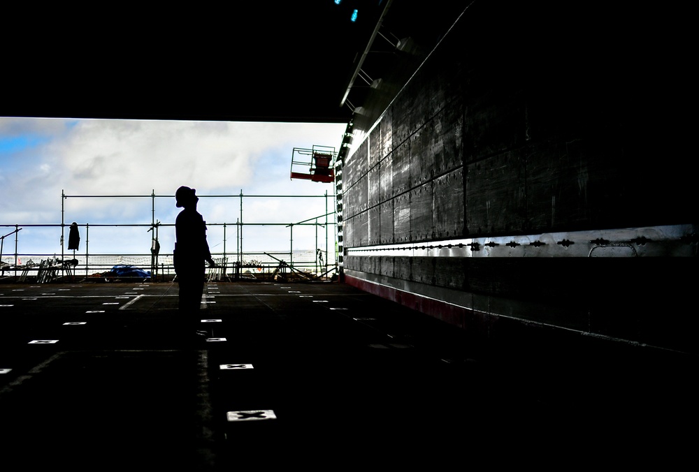 USS Makin Island Well Deck Inspection