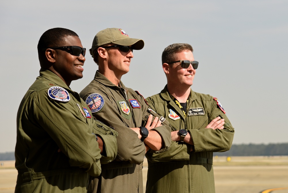 Heritage pilots practice for 2019 season