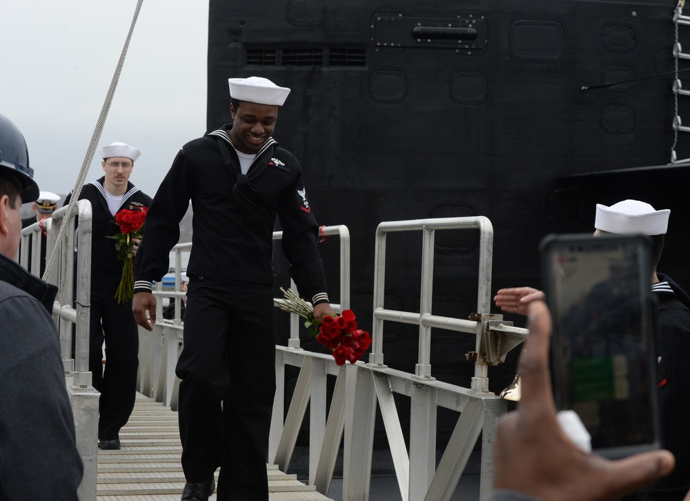 SS Providence (SSN 719) Returns from Deployment
