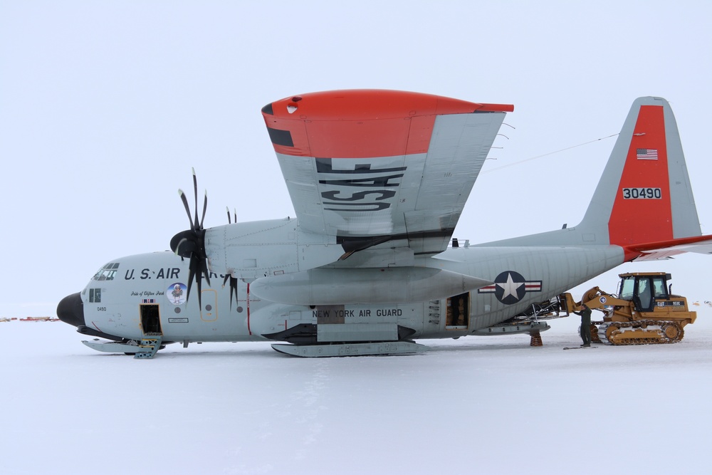 NY Air National Guard's 109th Airlift Wing supports Antarctic research