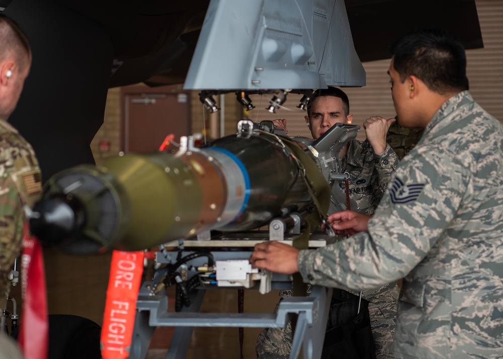 Luke F-35 weapons load crew capabilities enhanced through total force training