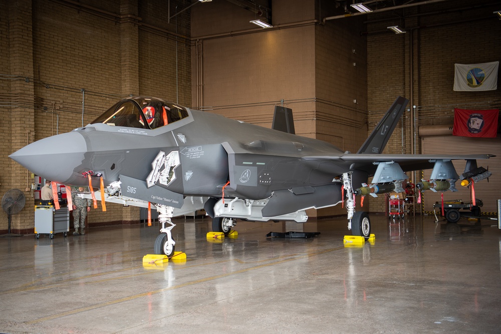 Luke F-35 weapons load crew capabilities enhanced through total force training