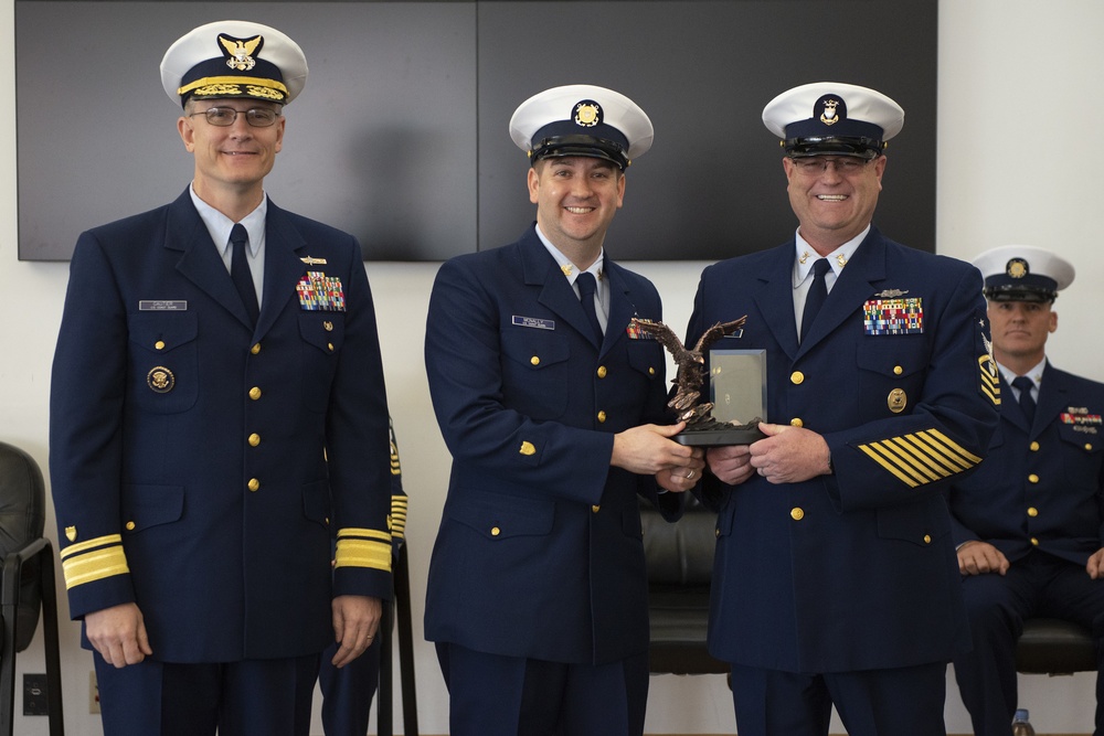 Coast Guard names Pacific Southwest active duty, reserve enlisted persons of the year