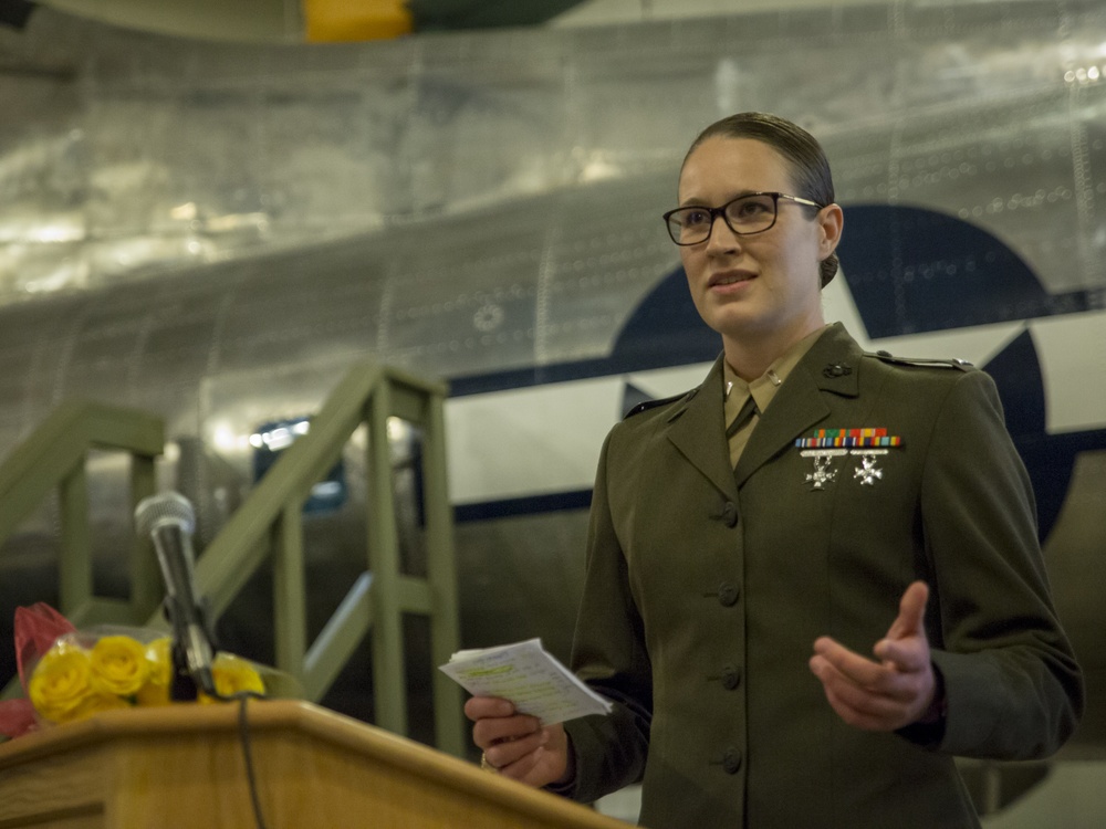 VMFA-115 Marine Receives Amelia Earhart Award