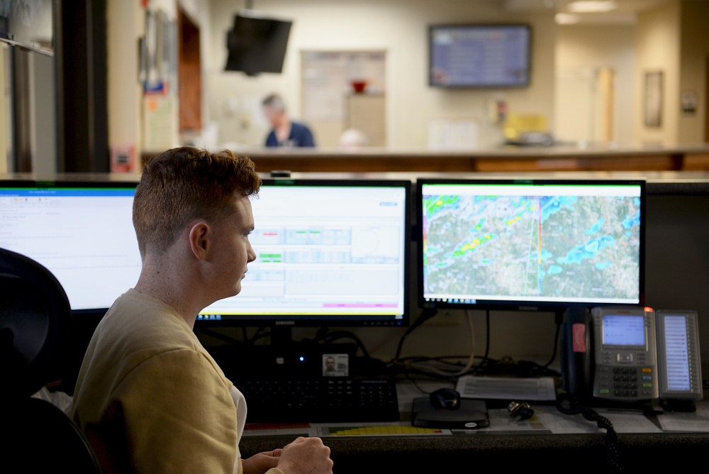 Day or night: Weather flight keeps Airmen safe
