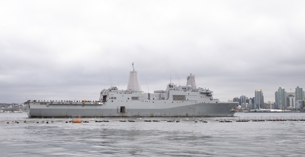USS Essex Returns from Deployment
