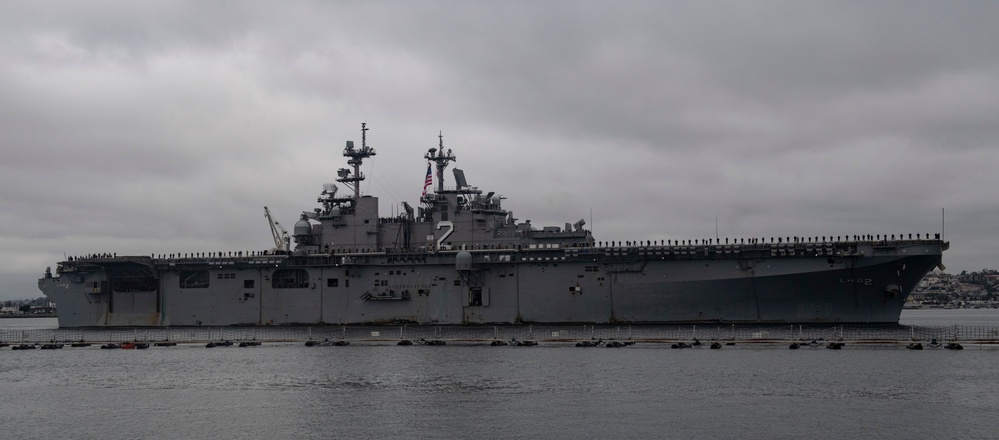 Essex Amphibious Ready Group Returns To Homeport