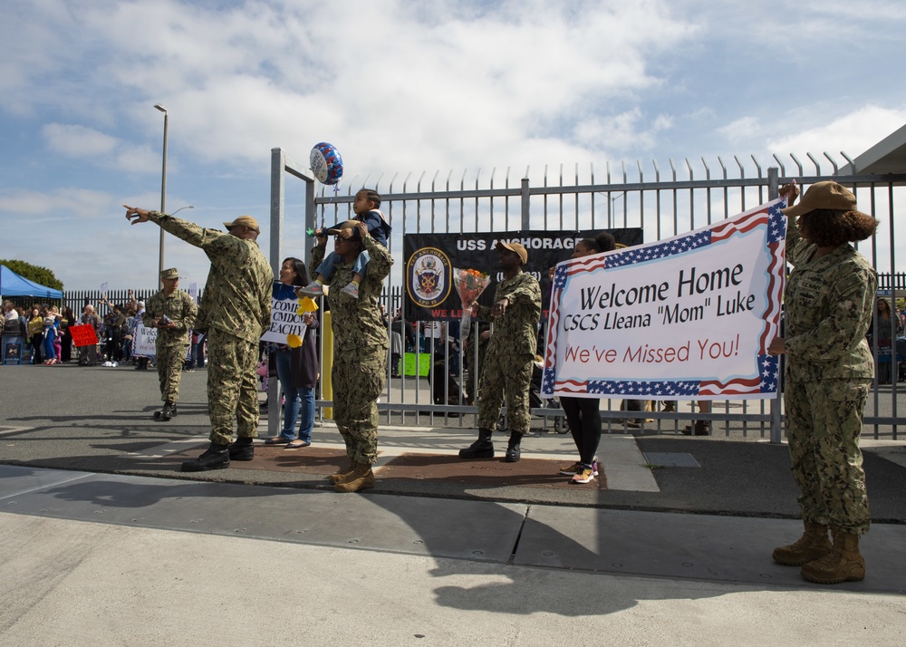 USS Anchorage Returns To Home Port