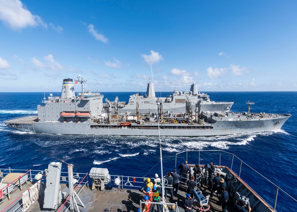 USS Ashland conducts RAS with USNS Pecos