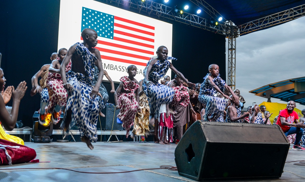 USAFE Band plays Tour du Rwanda