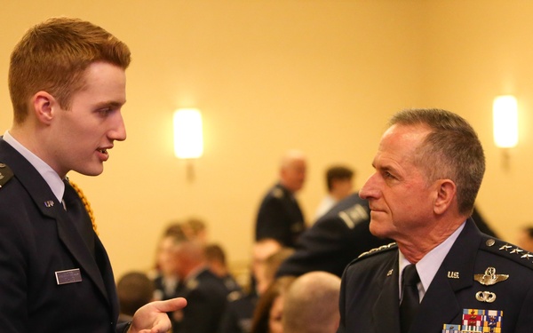 CSAF meets with auxiliary airmen during Spaatz Association event