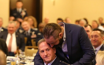 Gen. Goldfein reunites with pararescueman before Spaatz Association keynote