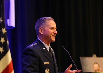 Gen. Goldfein reunites with pararescueman before Spaatz Association keynote