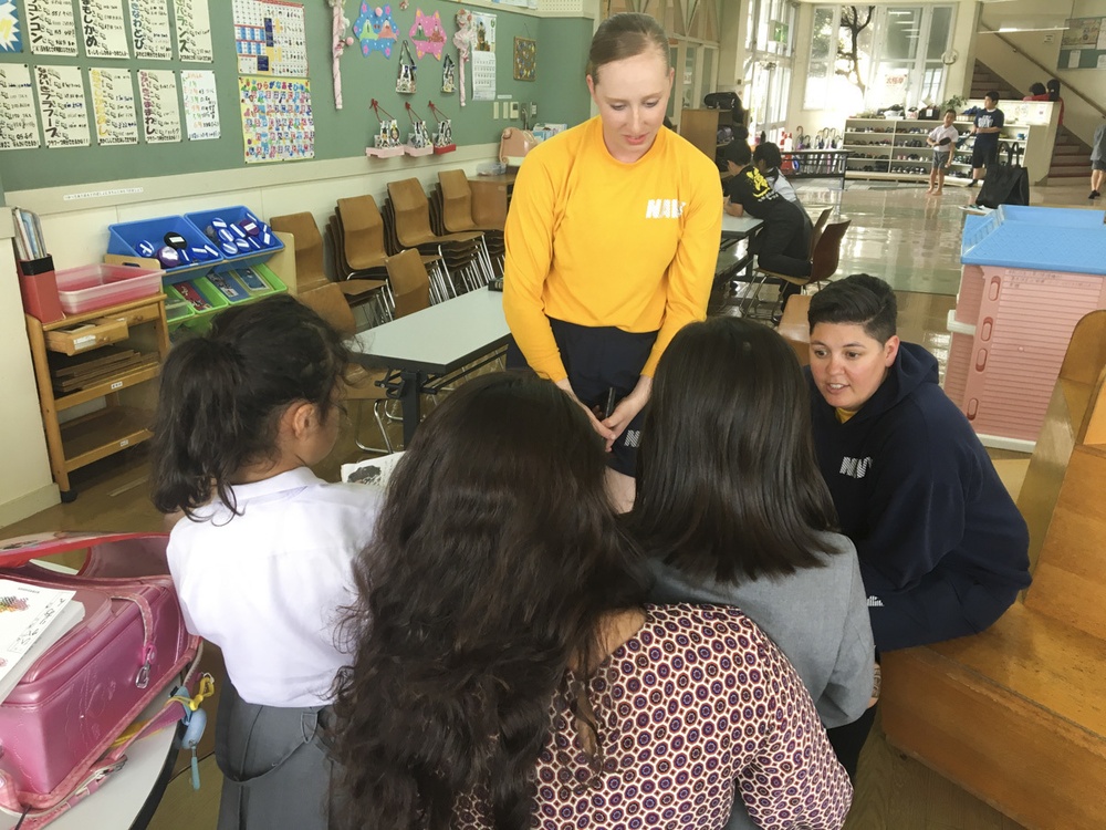 Seabees Volunteer at Okinawa Youth Center