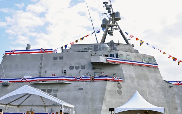 USS Charleston (LCS 18) Commissioning