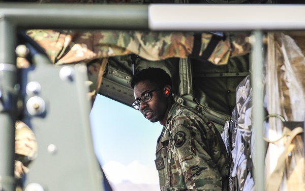 Airmen loads gear