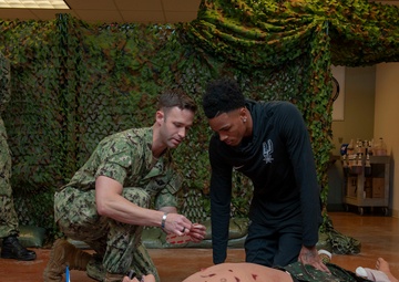 Dejounte Murray Tours the METC