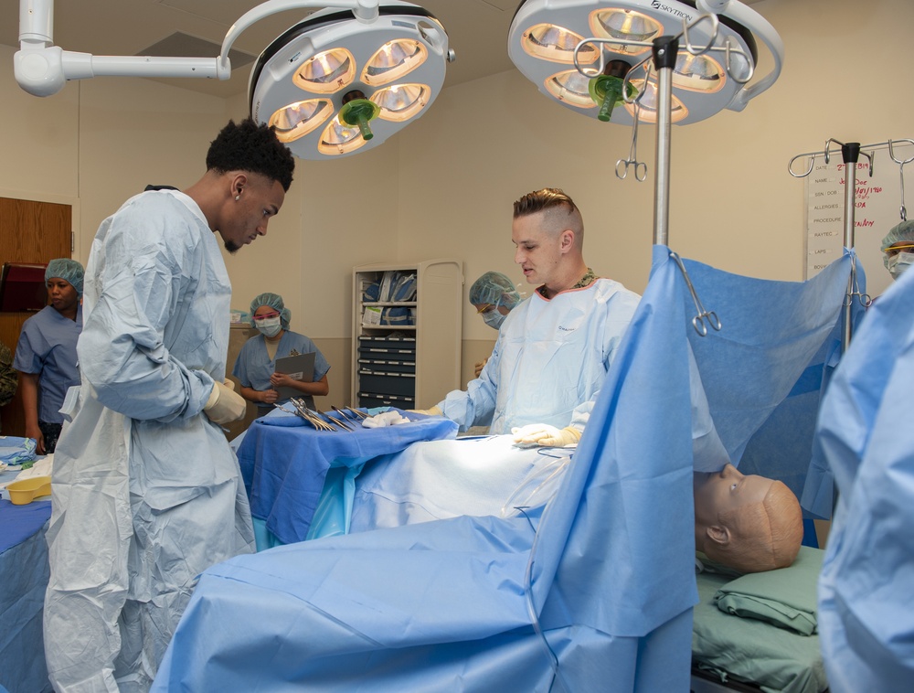 USAA, Dejounte Murray Tour the METC