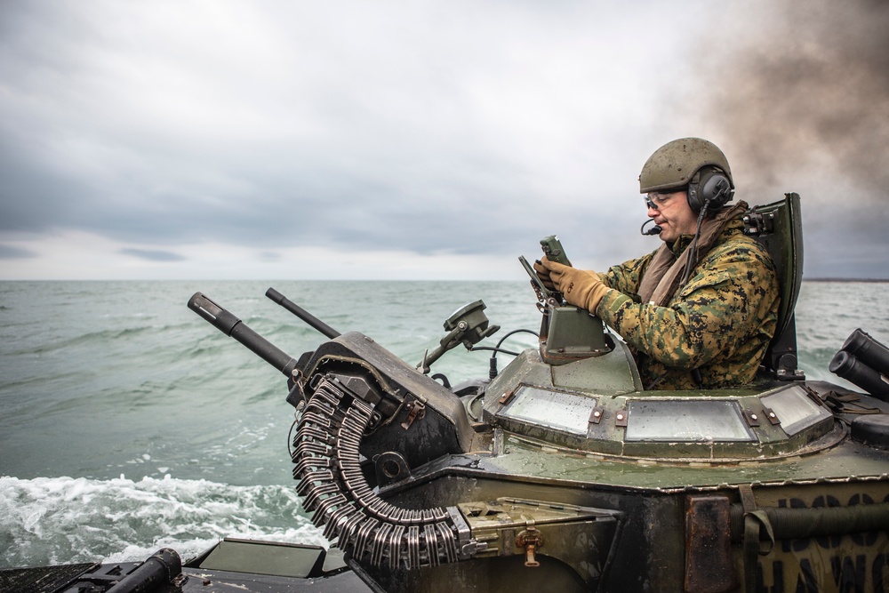 2d AABn assaults from the USS Oak Hill