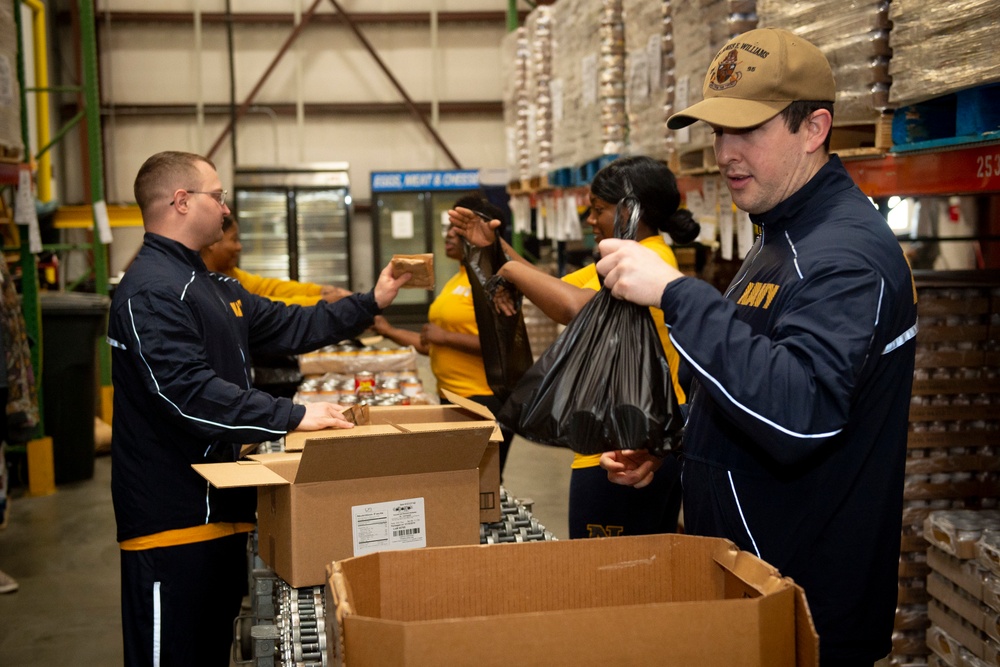 James E. Williams Sailors Volunteer During Mobile Navy Week