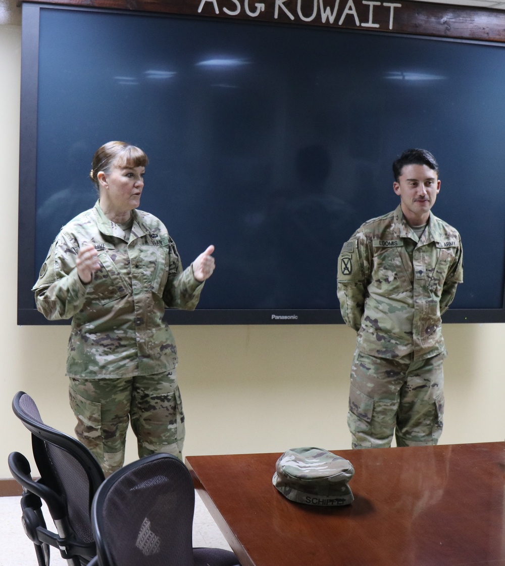 335th Signal Command (T) (P) promotes Soldier to Sergeant