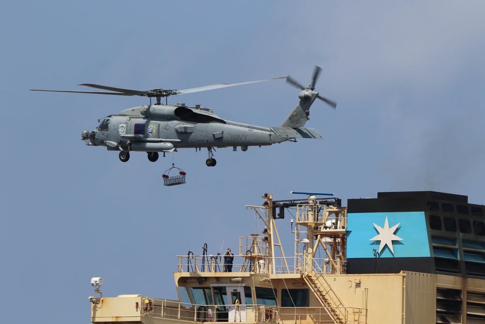 Chung-Hoon, HSM-37, Maersk Chicago participate in Lucky Mariner 19
