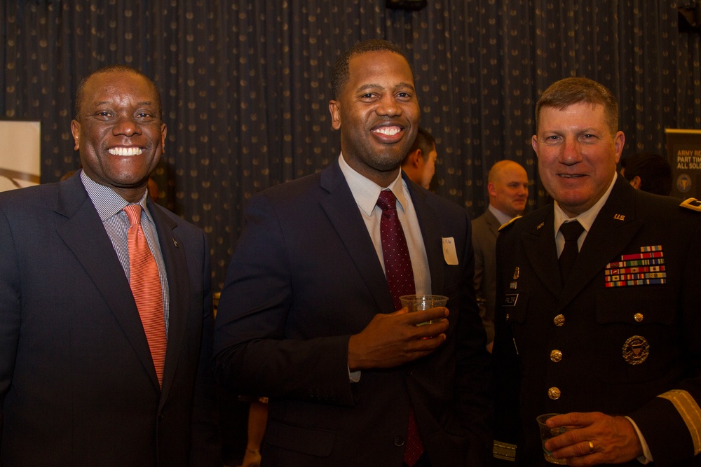 U.S. Army Reserve generals visit Capitol Hill