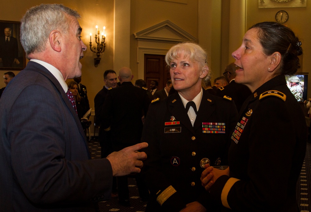 U.S. Army Reserve generals visit Capitol Hill