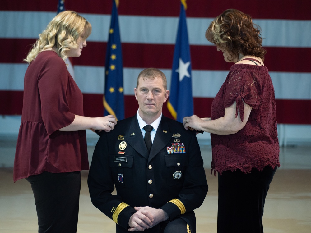 Knowles puts on star to promote to brigadier general