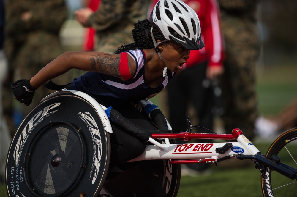 2019 Marine Corps Trials track competition