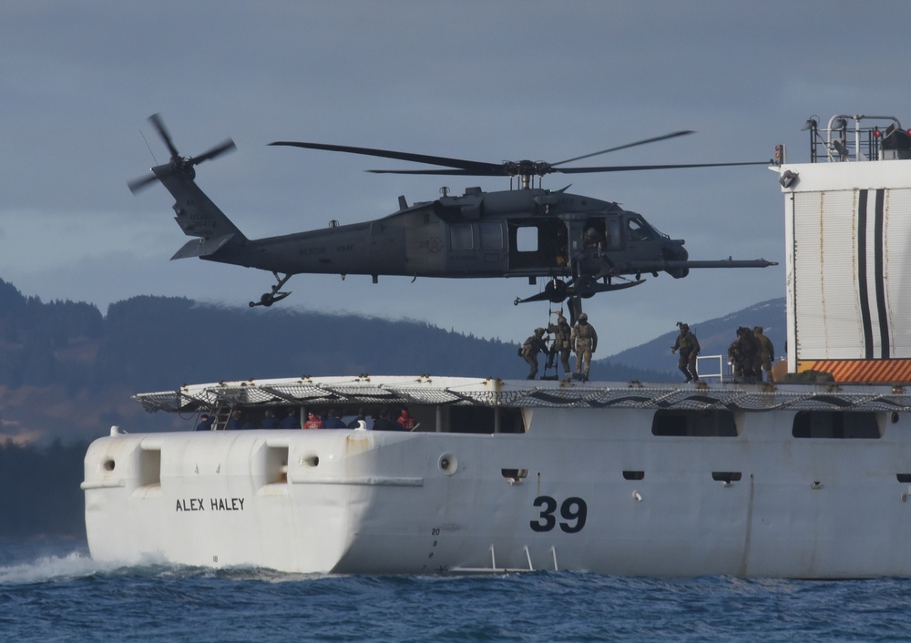 Coast Guard conducts joint training with Alaska ANG, MSRT West, near Kodiak, Alaska