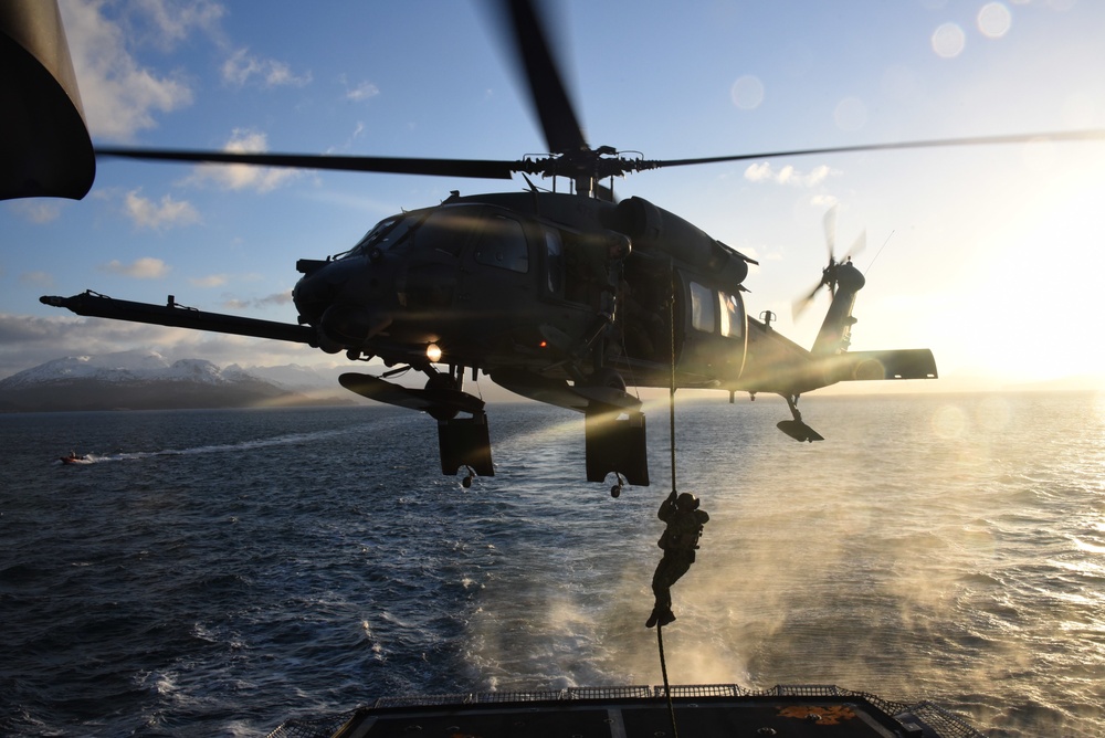 Coast Guard conducts joint training with Alaska ANG, MSRT West, near Kodiak, Alaska