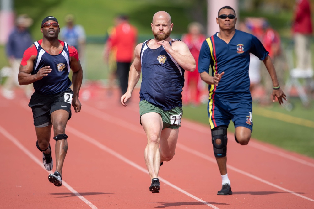 2019 Marine Corps Trials track competition