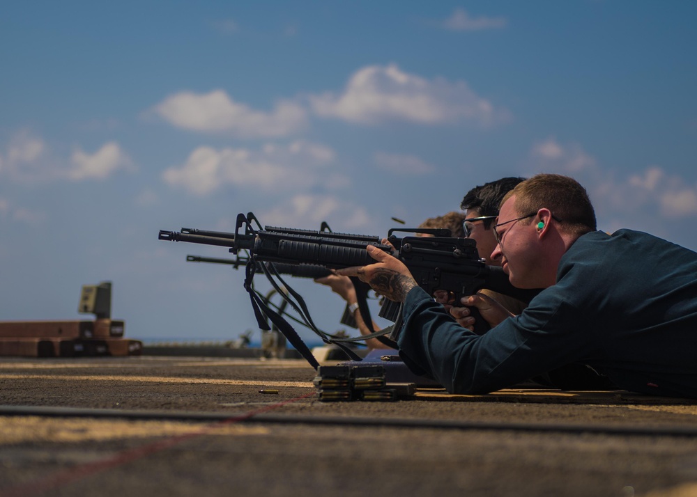 USS Mobile Bay M4 carbine qualification