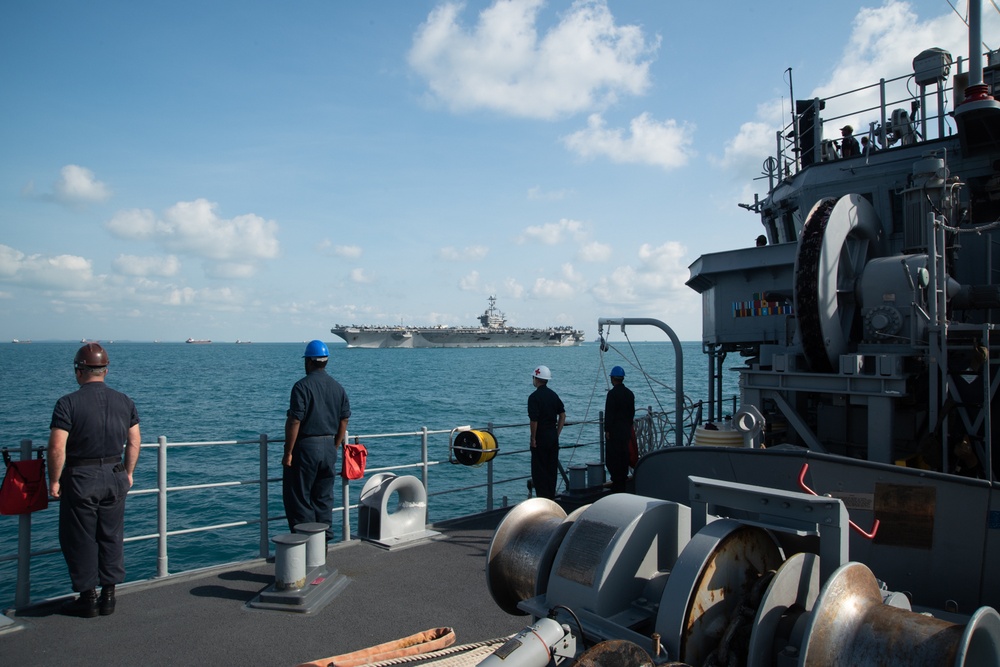 USS Chief transits South China Sea with Stennis and Mobile Bay