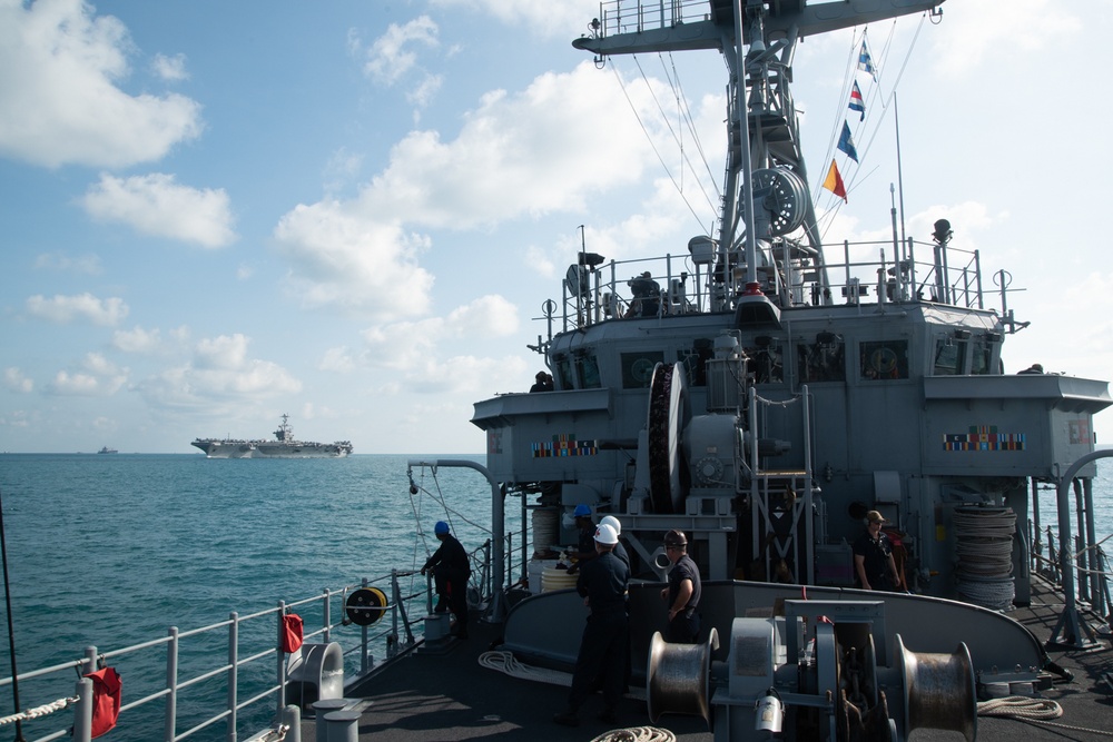 USS Chief transits South China Sea with Stennis and Mobile Bay