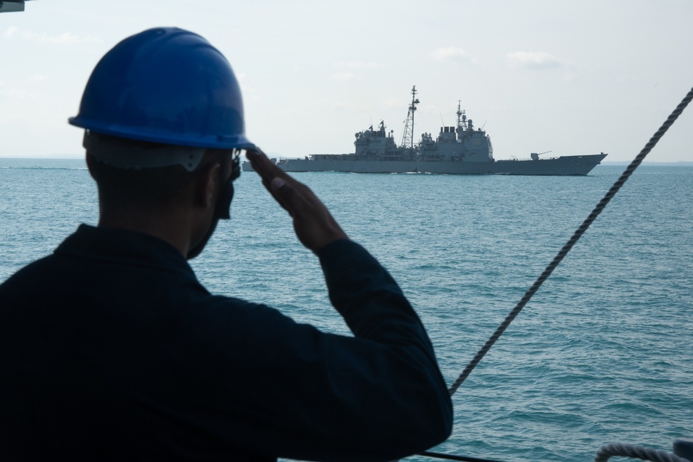 USS Chief transits South China Sea with Stennis and Mobile Bay