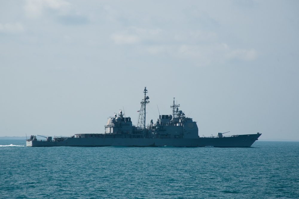 USS Chief transits South China Sea with Stennis and Mobile Bay